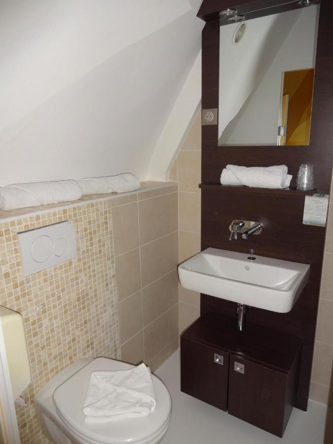 Hotel La Champagne Ardenne Cabourg Buitenkant foto